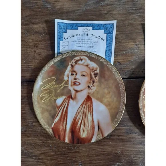 Love, Marilyn Knowles Collectors Plates Set of 4 with COA Gold Trim Decor - Picture 2 of 8